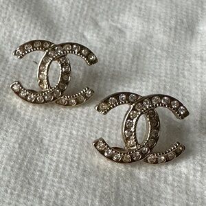 CHANEL - gold stud earrings